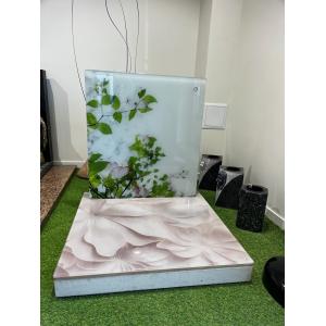 MONUMENT EN VERRE
